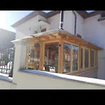 къща томови,стаи за гости Dewin