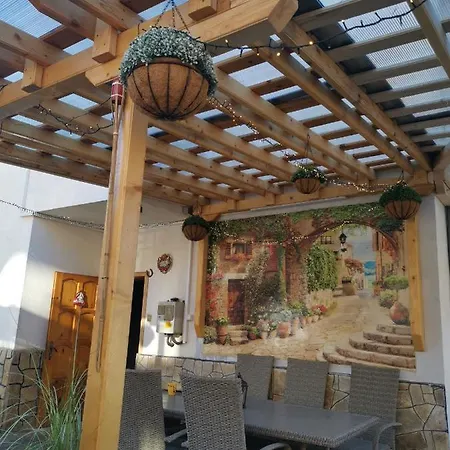 къща томови,стаи за гости 4*