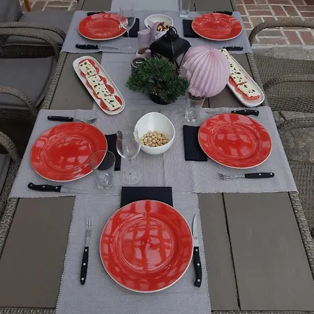 къща томови,стаи за гости Devin