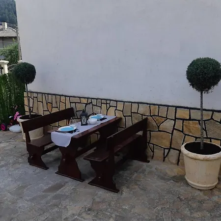 къща томови,стаи за гости 4*