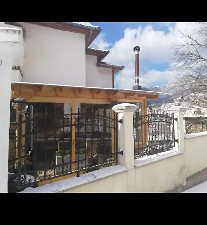 къща томови,стаи за гости Devin