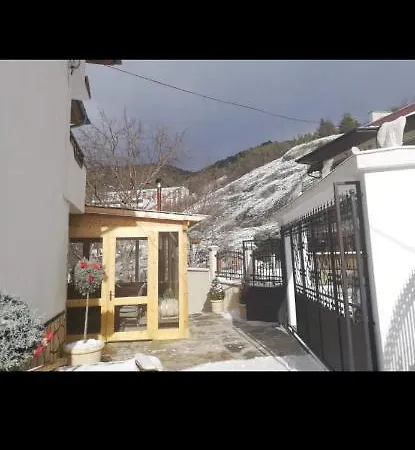 къща томови,стаи за гости 게스트하우스 데빈