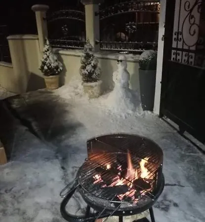 къща томови,стаи за гости 데빈