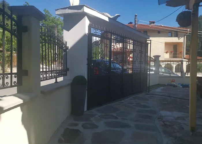 Gasthuis къща томови,стаи за гости Devin