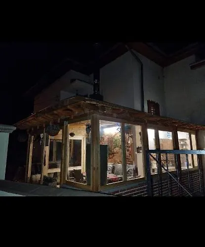 къща томови,стаи за гости Devin