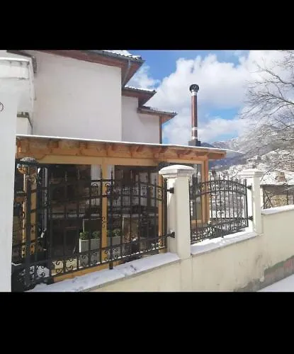 къща томови,стаи за гости Devin