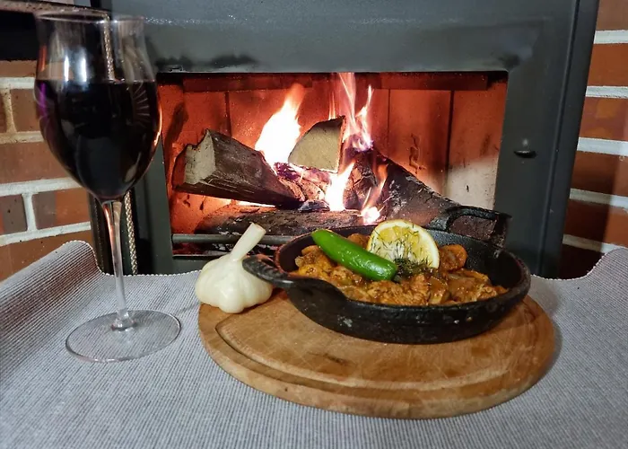 къща томови,стаи за гости Devin