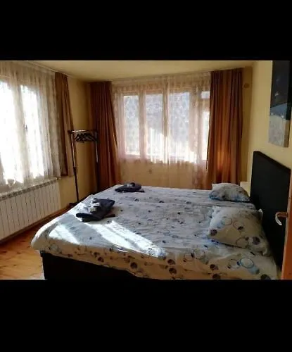 къща томови,стаи за гости Devin