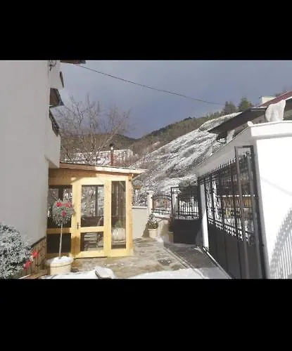 къща томови,стаи за гости Gasthuis Devin