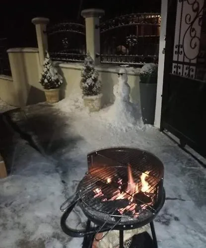 къща томови,стаи за гости Devin