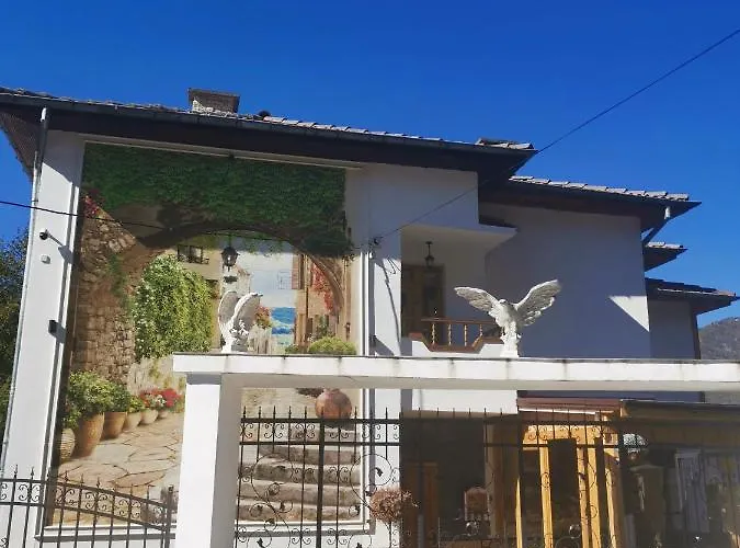 Gasthuis къща томови,стаи за гости 4*