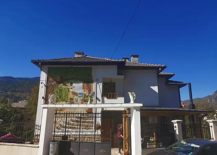 Gasthuis къща томови,стаи за гости 4*